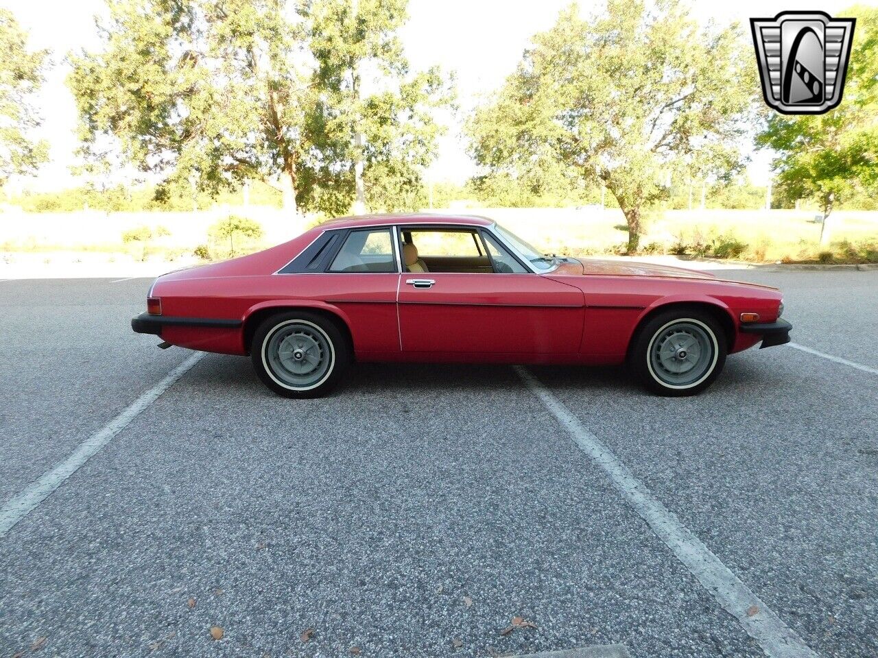 Jaguar-XJS-1977-Red-Tan-140121-3