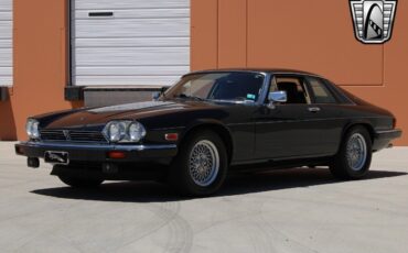 Jaguar-XJS-1989-Black-Black-141560-3