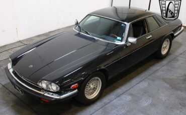 Jaguar-XJS-1989-Black-Black-141560-8