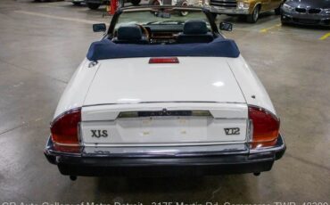 Jaguar-XJS-1989-White-Blue-183700-4