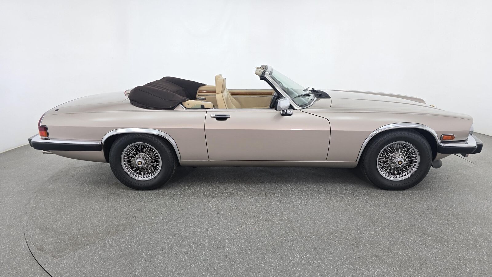 Jaguar-XJS-1991-Gold-Tan-71458-10