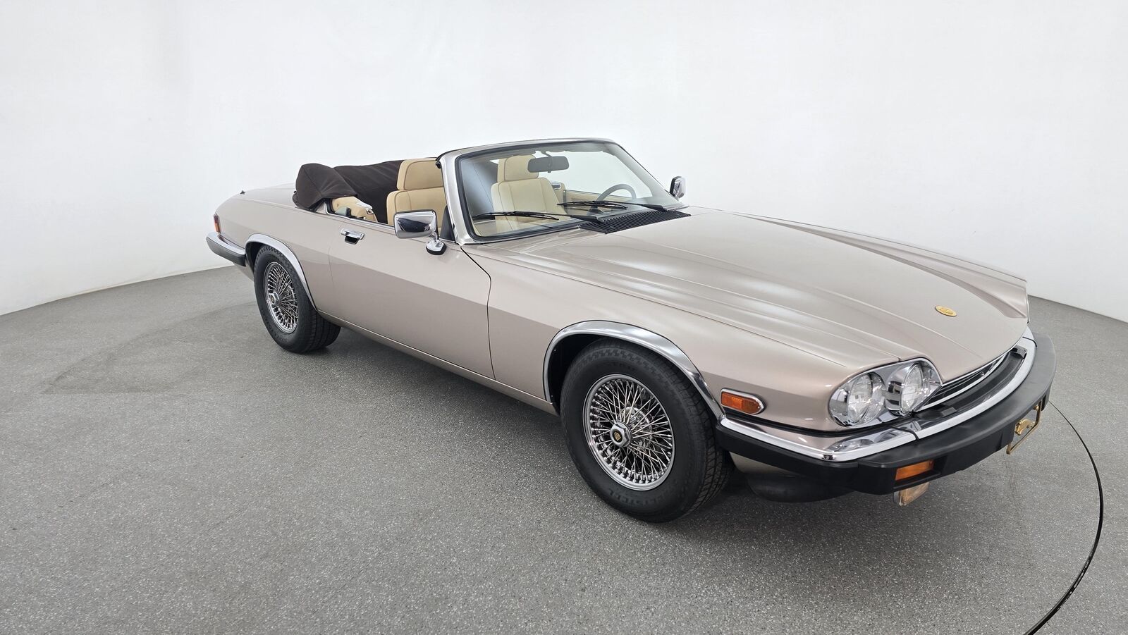 Jaguar-XJS-1991-Gold-Tan-71458-11