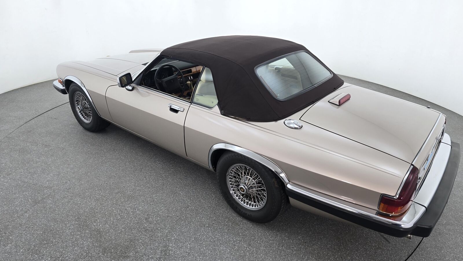 Jaguar-XJS-1991-Gold-Tan-71458-16