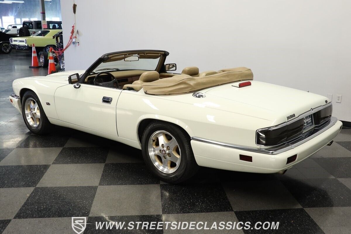 Jaguar-XJS-1995-White-Coffee-198265-6