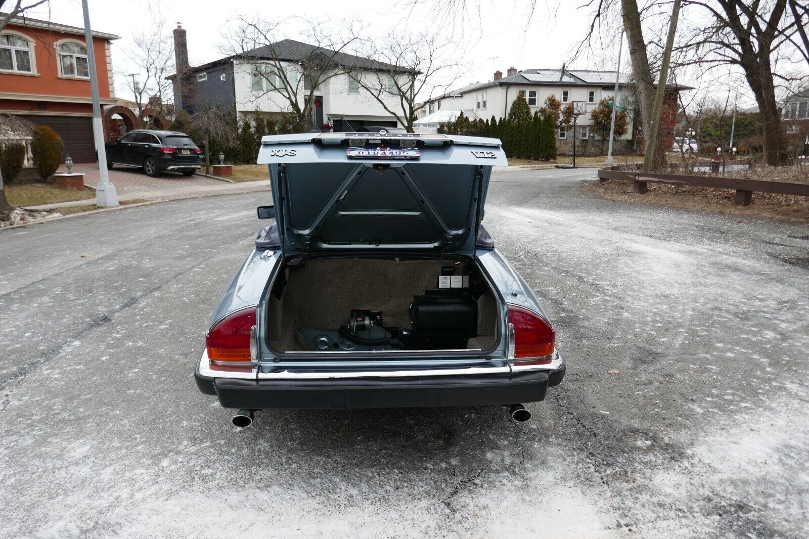 Jaguar-XJS-Cabriolet-1990-Blue-Blue-129311-17