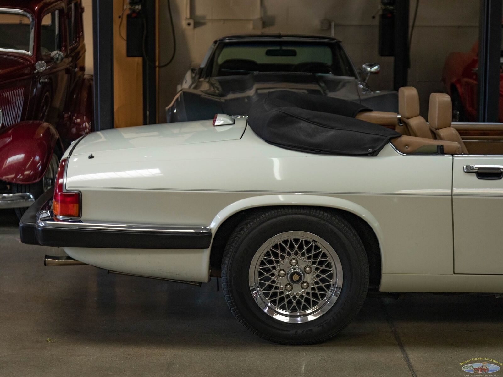 Jaguar-XJS-Cabriolet-1990-White-Tan-86190-1