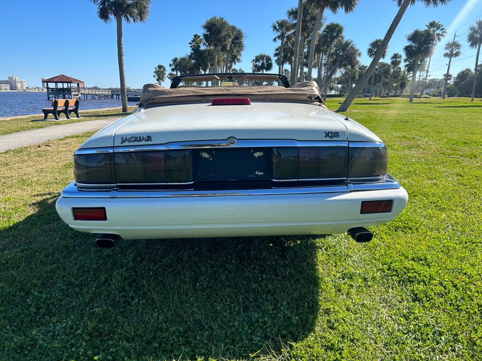 Jaguar-XJS-Cabriolet-1994-White-106767-7