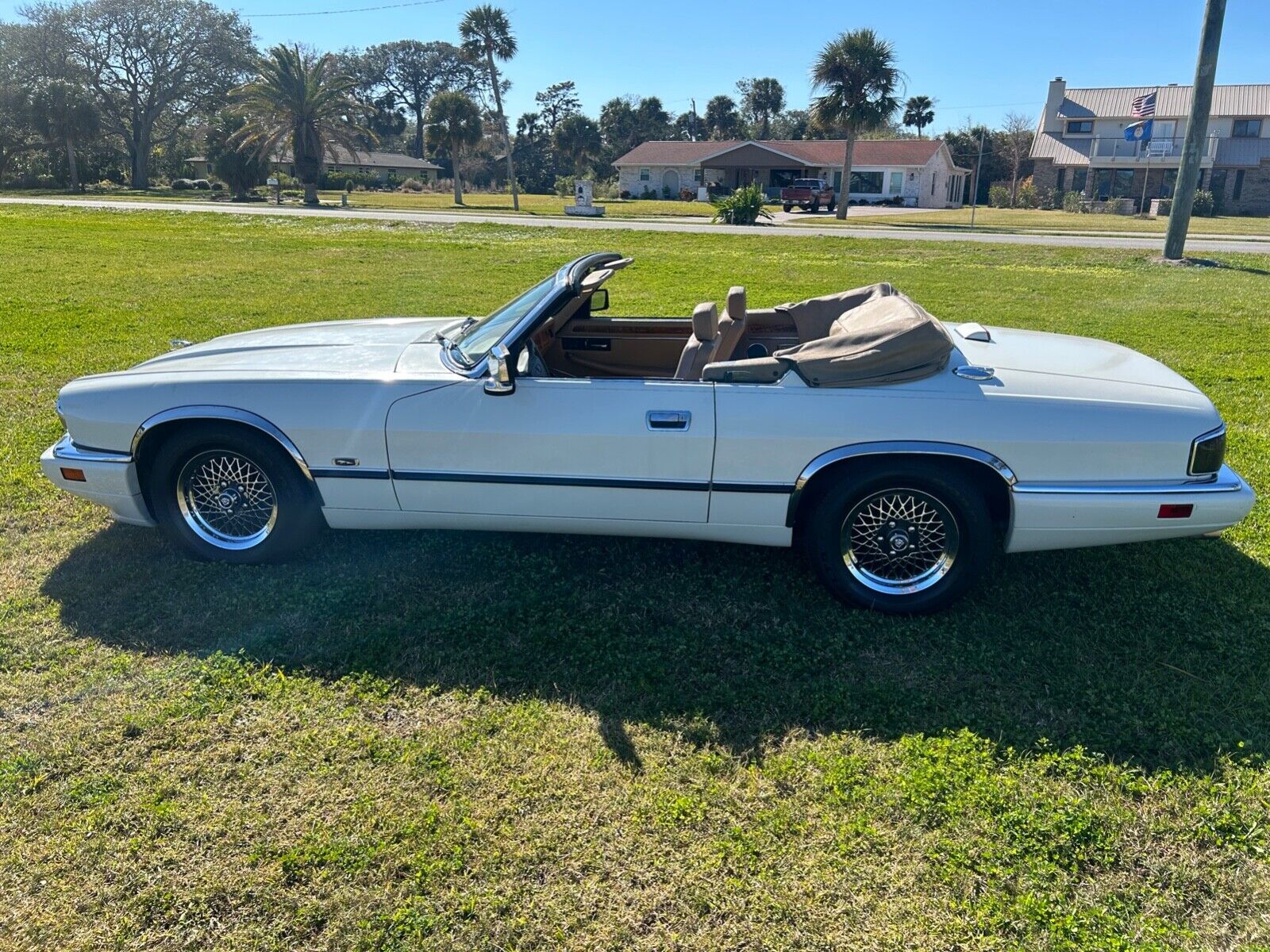 Jaguar-XJS-Cabriolet-1994-White-106767-8