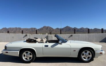 Jaguar-XJS-Cabriolet-1995-White-Gray-92495-3