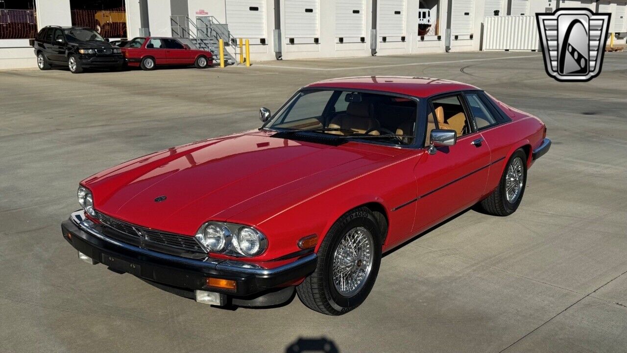 Jaguar-XJS-Coupe-1983-Red-Tan-93059-2