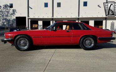 Jaguar-XJS-Coupe-1983-Red-Tan-93059-3