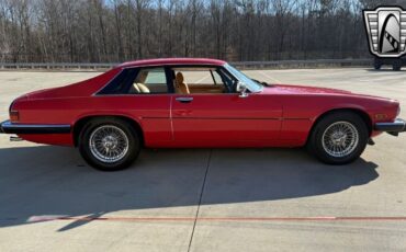 Jaguar-XJS-Coupe-1983-Red-Tan-93059-5