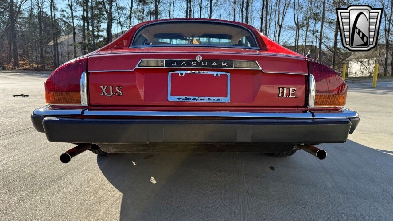 Jaguar-XJS-Coupe-1983-Red-Tan-93059-8