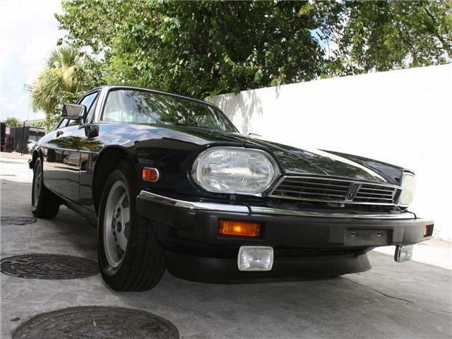 Jaguar-XJS-Coupe-1988-Blue-Tan-46380-1