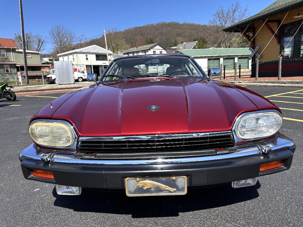 Jaguar-XJS-Coupe-1992-Burgundy-Tan-77220-10