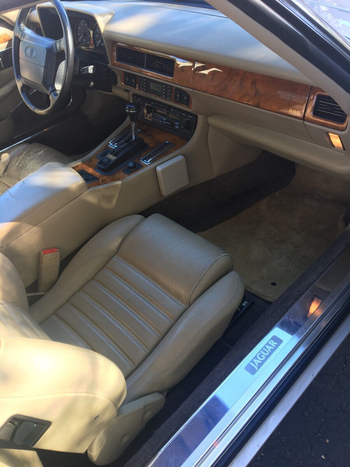 Jaguar-XJS-Coupe-1994-Gold-158355-2