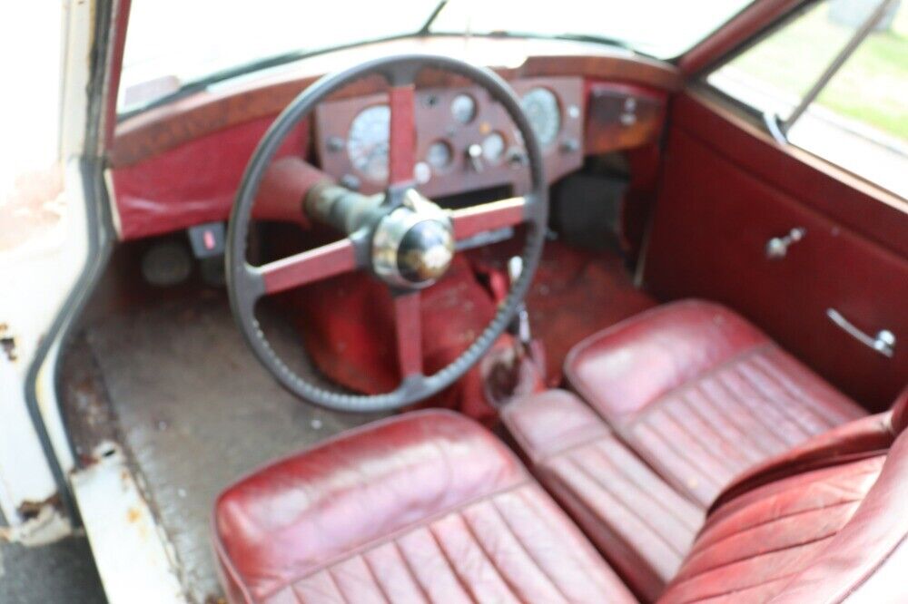 Jaguar-XK-1954-White-Red-0-6