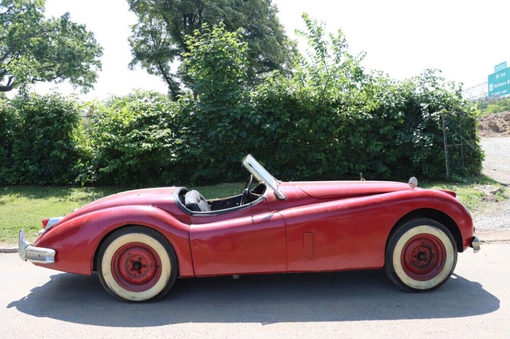 Jaguar-XK-1957-Red-Black-0-2