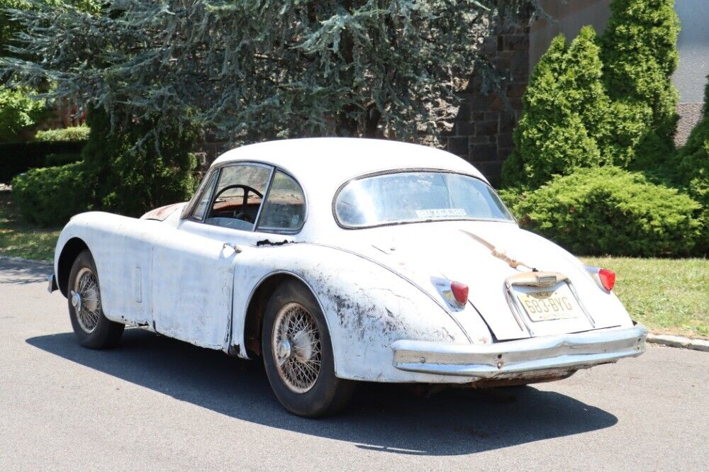 Jaguar-XK-1958-White-Red-0-5