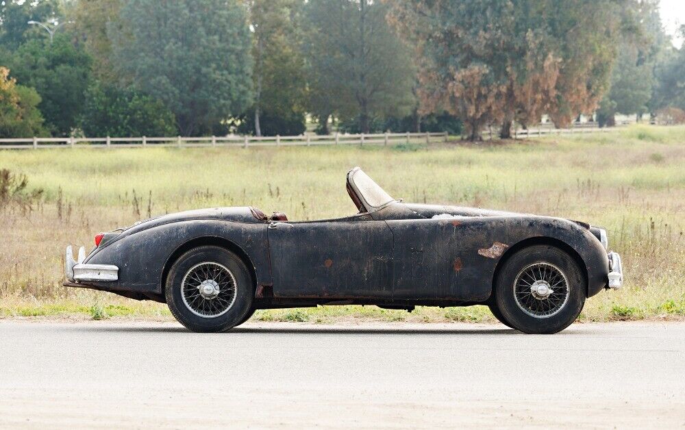 Jaguar-XK-1959-Black-Burgundy-0-2