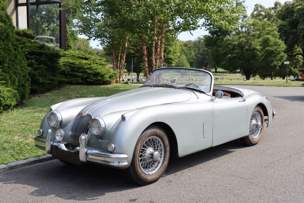 Jaguar-XK-1959-Silver-Red-0-1