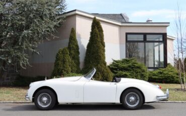 Jaguar-XK-1959-White-Black-0-2