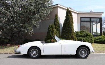 Jaguar-XK-1959-White-Black-0-3