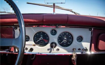 Jaguar-XK-1961-Black-Red-54718-38