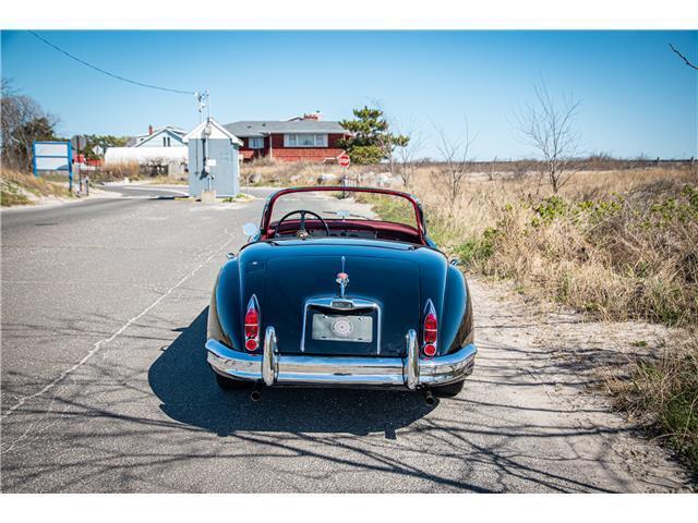 Jaguar-XK-1961-Black-Red-54718-4