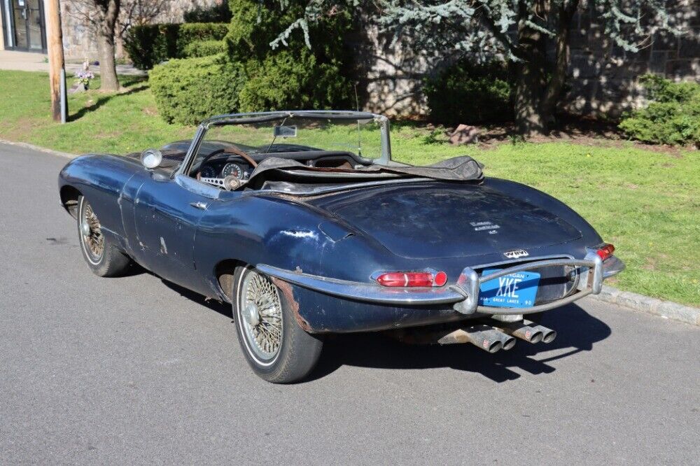 Jaguar-XK-1967-Blue-Gray-0-5