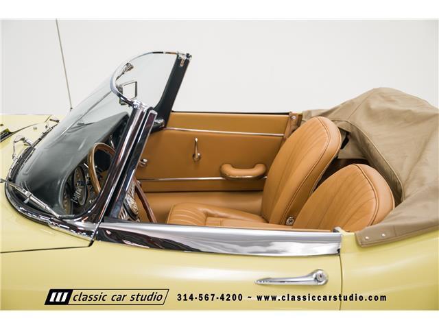 Jaguar-XK-Cabriolet-1966-Yellow-Tan-33017-27