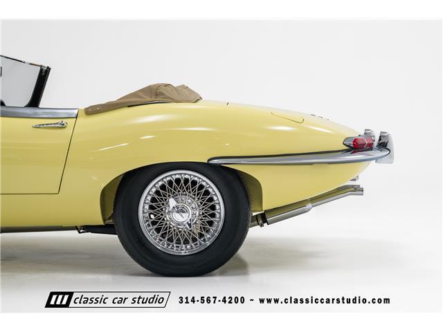 Jaguar-XK-Cabriolet-1966-Yellow-Tan-33017-28