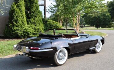 Jaguar-XK-Cabriolet-1967-Black-Tan-0-4