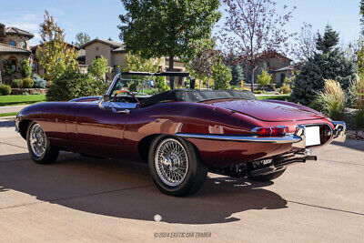 Jaguar-XK-Cabriolet-1967-Burgundy-Black-111553-5