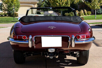 Jaguar-XK-Cabriolet-1967-Burgundy-Black-111553-6