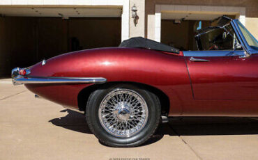 Jaguar-XK-Cabriolet-1967-Burgundy-Black-111553-9