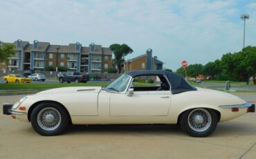 Jaguar-XK-Cabriolet-1974-White-Black-28321-3