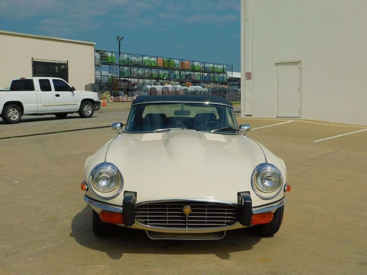 Jaguar-XK-Cabriolet-1974-White-Black-28321-6