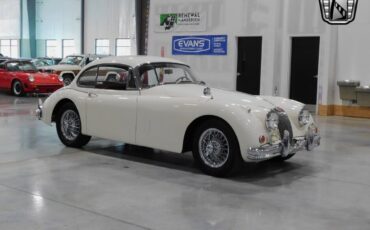 Jaguar-XK-Coupe-1957-White-Tan-114049-5