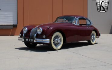 Jaguar-XK-Coupe-1961-Maroon-Black-110078-3