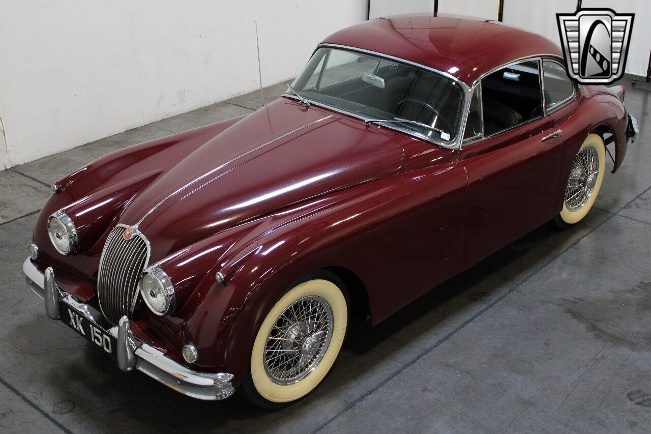 Jaguar-XK-Coupe-1961-Maroon-Black-110078-8