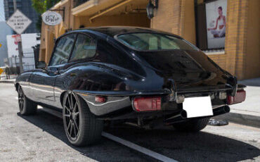 Jaguar-XK-Coupe-1969-Black-Black-64374-5