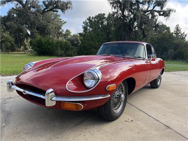 Jaguar-XK-Coupe-1969-Red-Black-128049-3