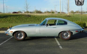 Jaguar-XK-Coupe-1970-Silver-Black-24935-2