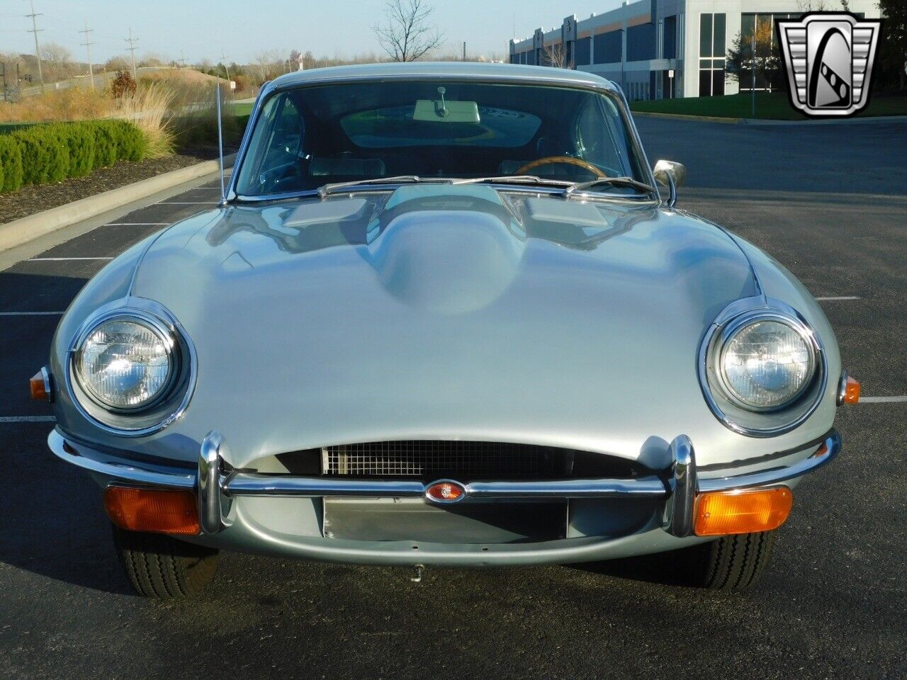 Jaguar-XK-Coupe-1970-Silver-Black-24935-8