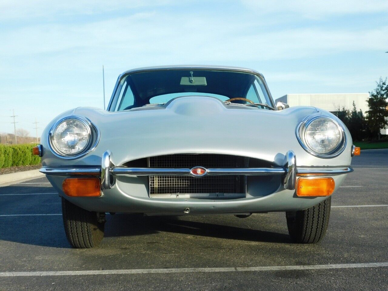 Jaguar-XK-Coupe-1970-Silver-Black-24935-9