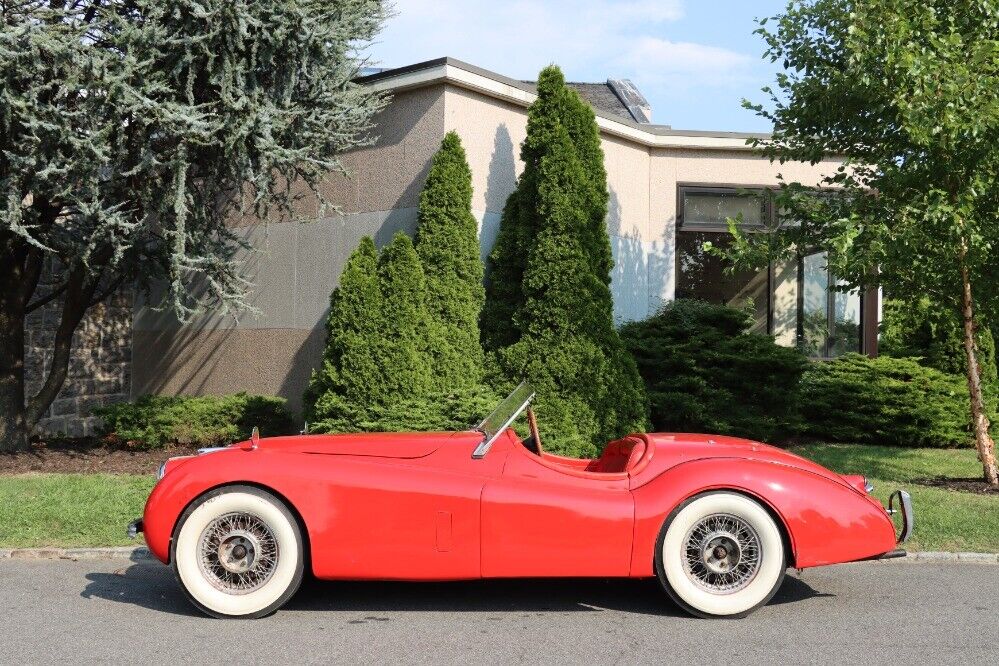 Jaguar-XK120-Roadster-1952-Red-Black-0-3