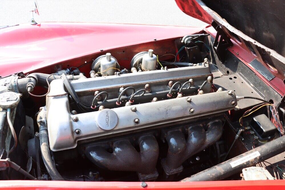 Jaguar-XK120-Roadster-1952-Red-Black-0-7