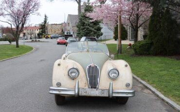 Jaguar-XK140-MC-Cabriolet-1957-Ivory-Black-0-2