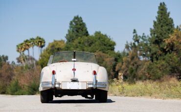 Jaguar-XK140-Roadster-1956-White-Burgundy-0-7